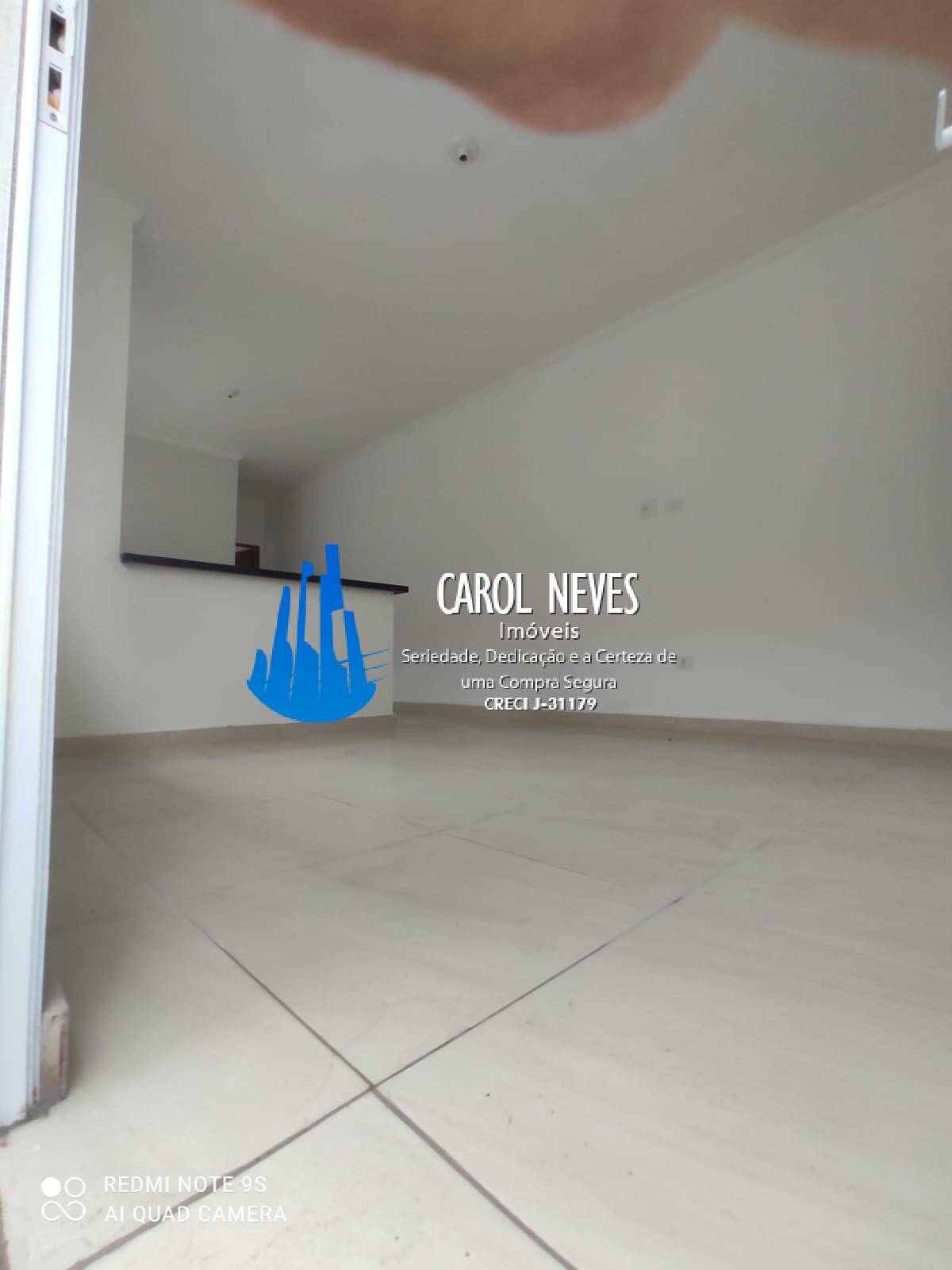 Casa à venda com 2 quartos, 70m² - Foto 11