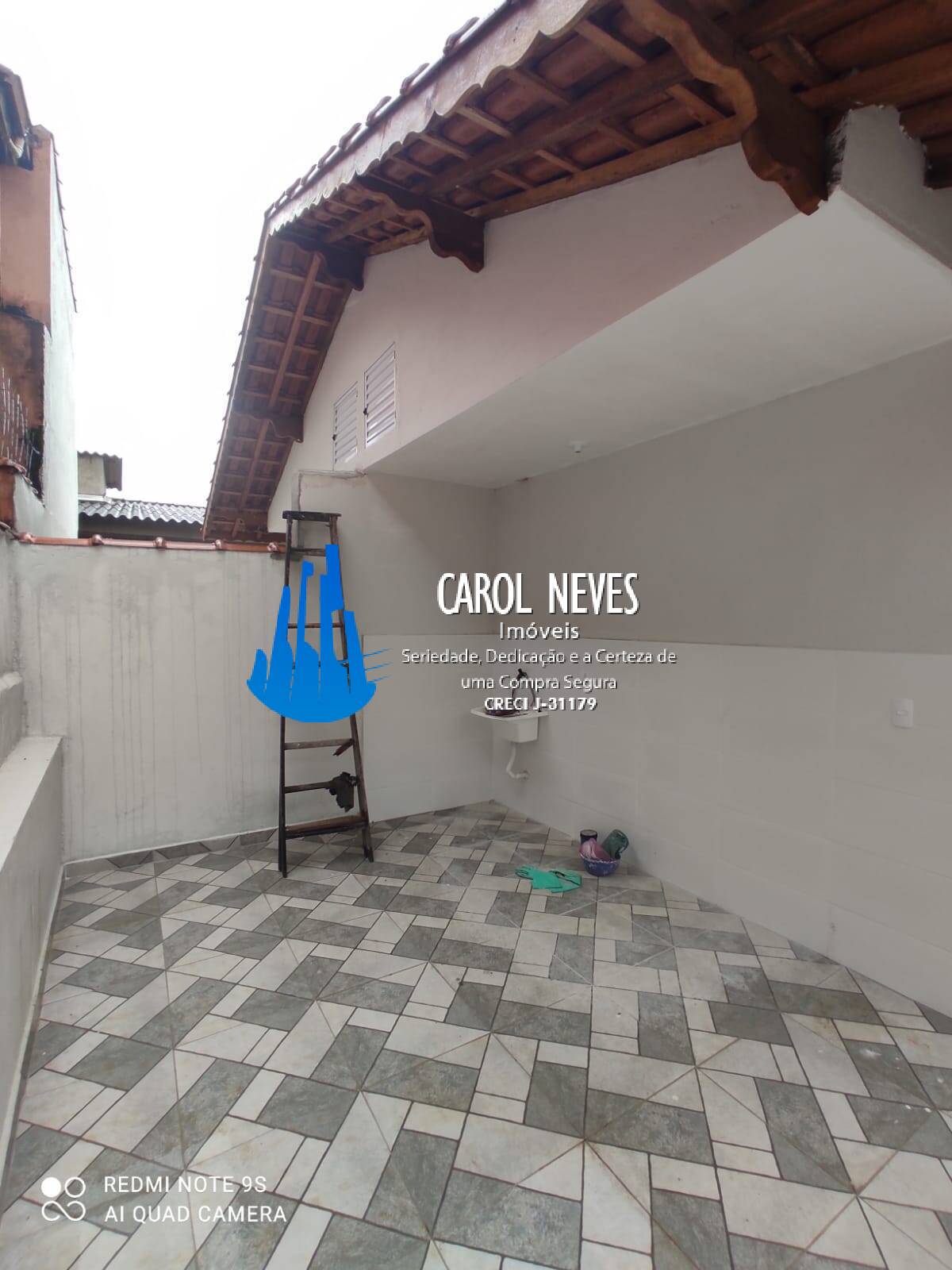 Casa à venda com 2 quartos, 70m² - Foto 10