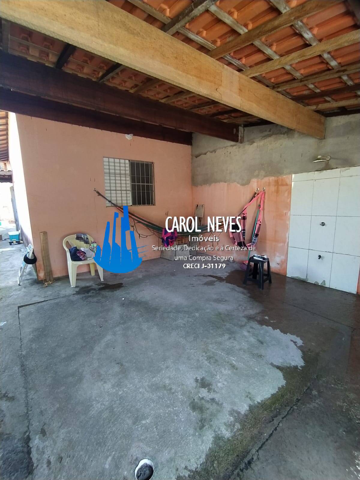 Casa à venda com 2 quartos, 61m² - Foto 1