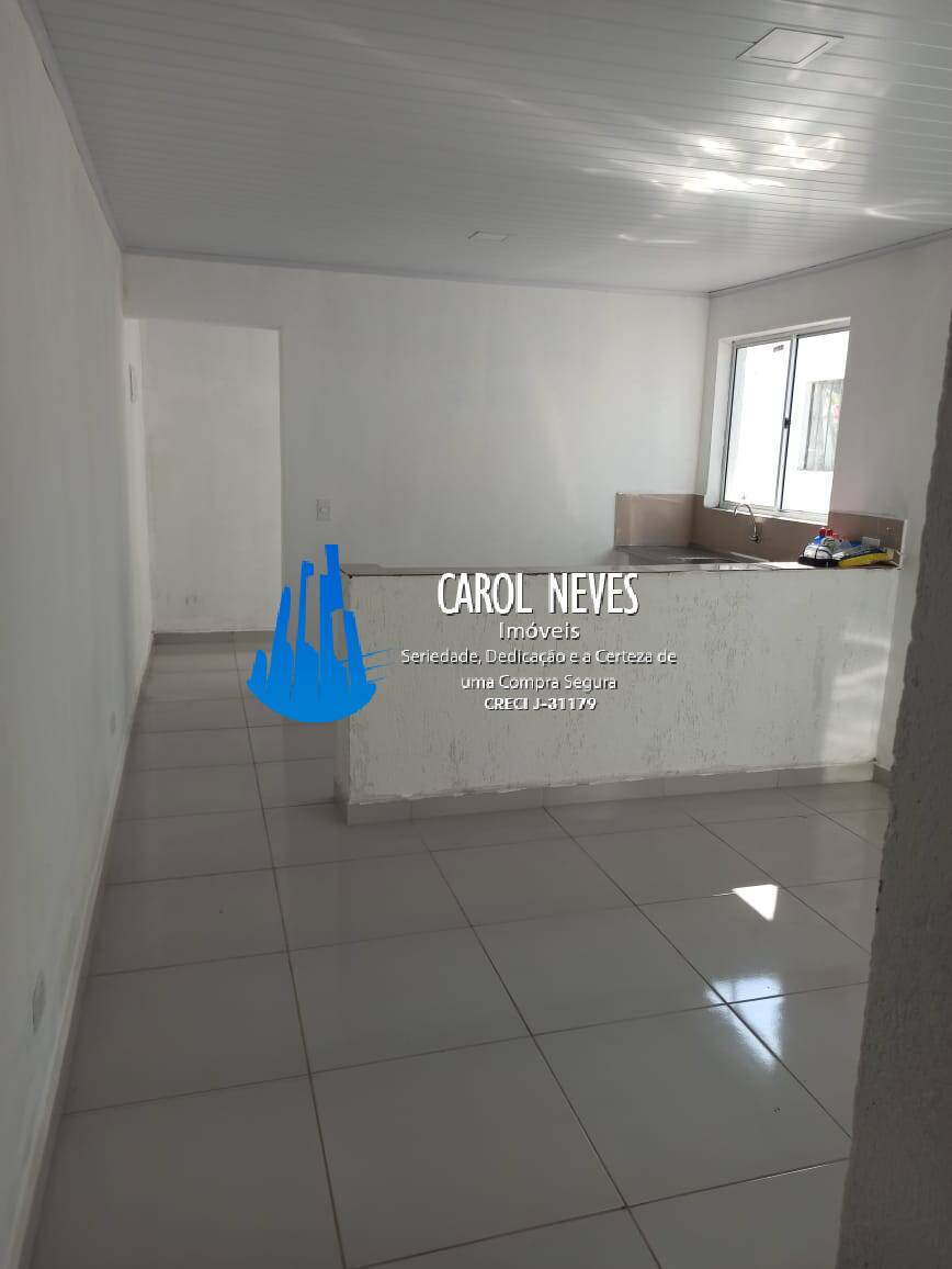 Casa para alugar com 2 quartos, 40m² - Foto 2