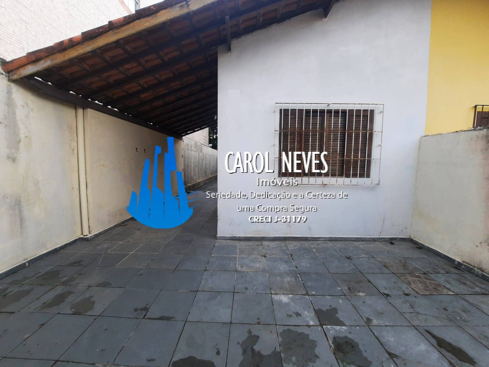 Casa à venda com 2 quartos, 180m² - Foto 1