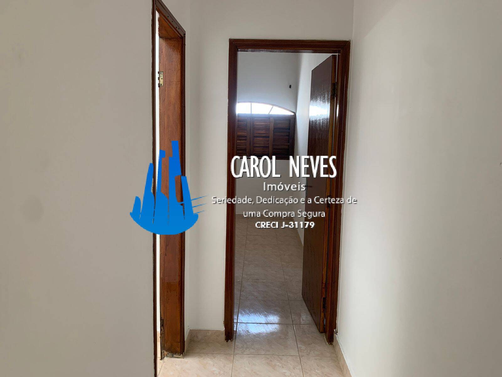 Casa à venda com 2 quartos, 90m² - Foto 17