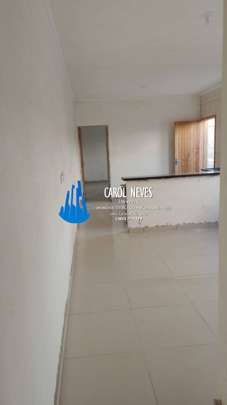 Casa à venda com 2 quartos, 60m² - Foto 2