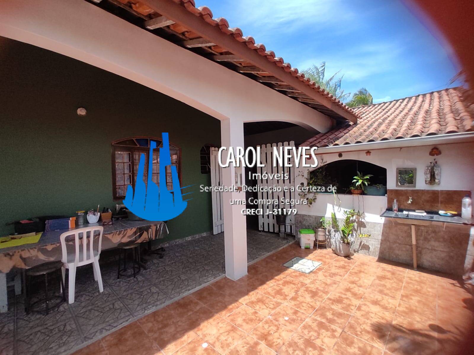 Casa à venda com 4 quartos, 240m² - Foto 3