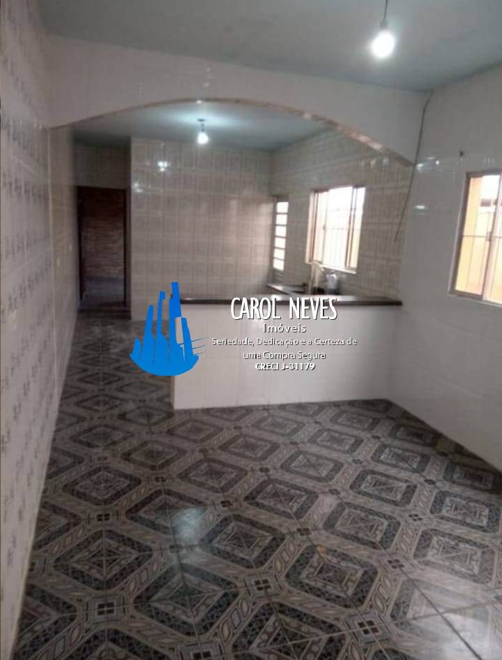 Casa à venda com 2 quartos, 60m² - Foto 2