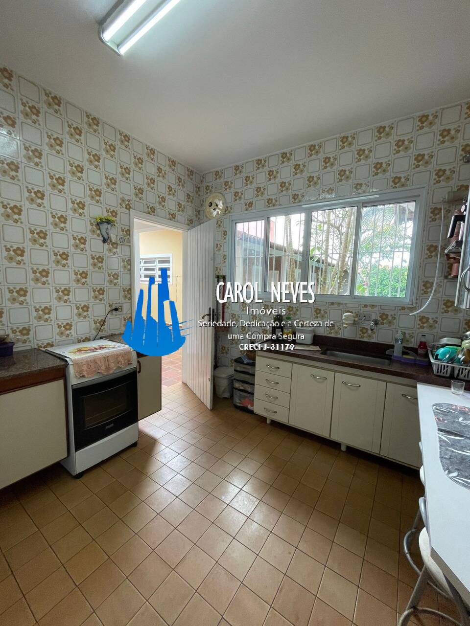 Casa à venda com 5 quartos, 202m² - Foto 8