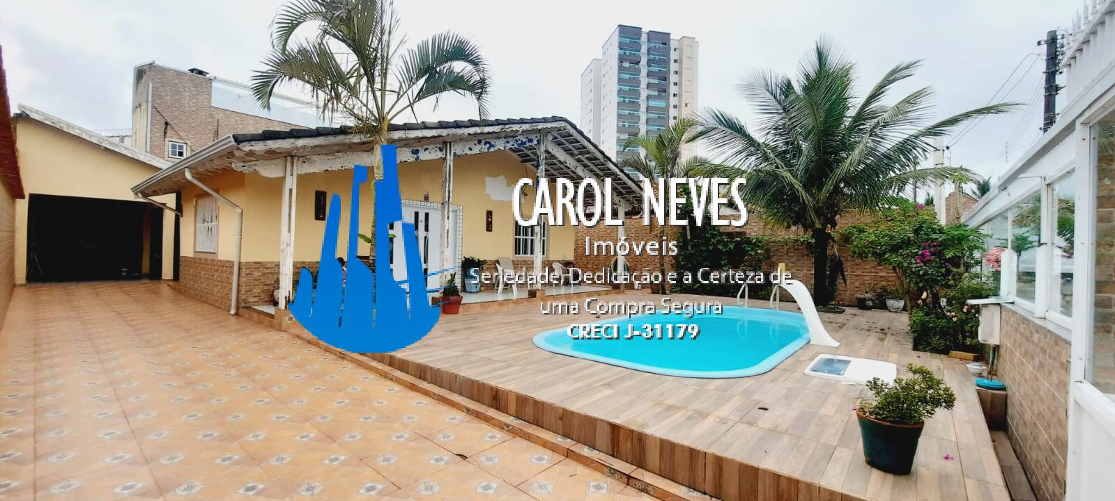 Casa à venda com 4 quartos, 286m² - Foto 1