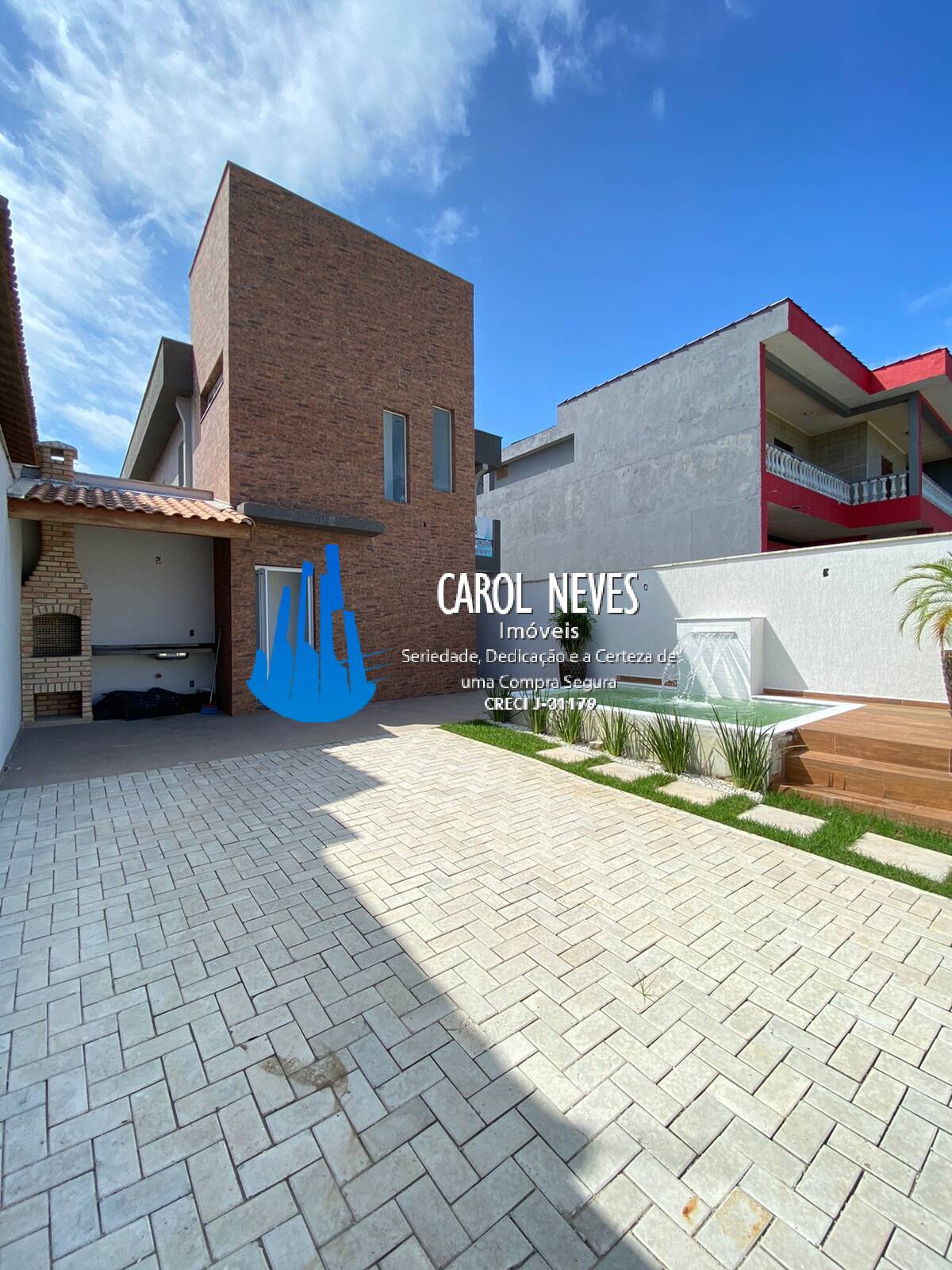 Casa à venda com 3 quartos, 80m² - Foto 1