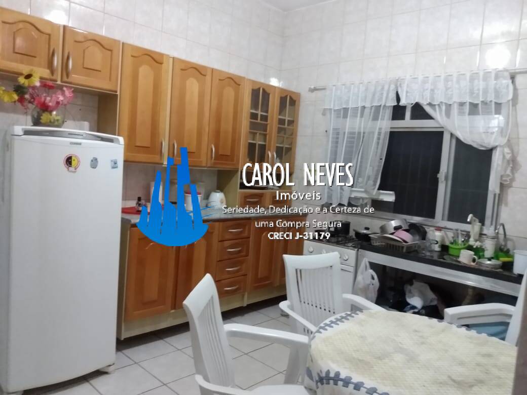 Casa à venda com 2 quartos, 105m² - Foto 1