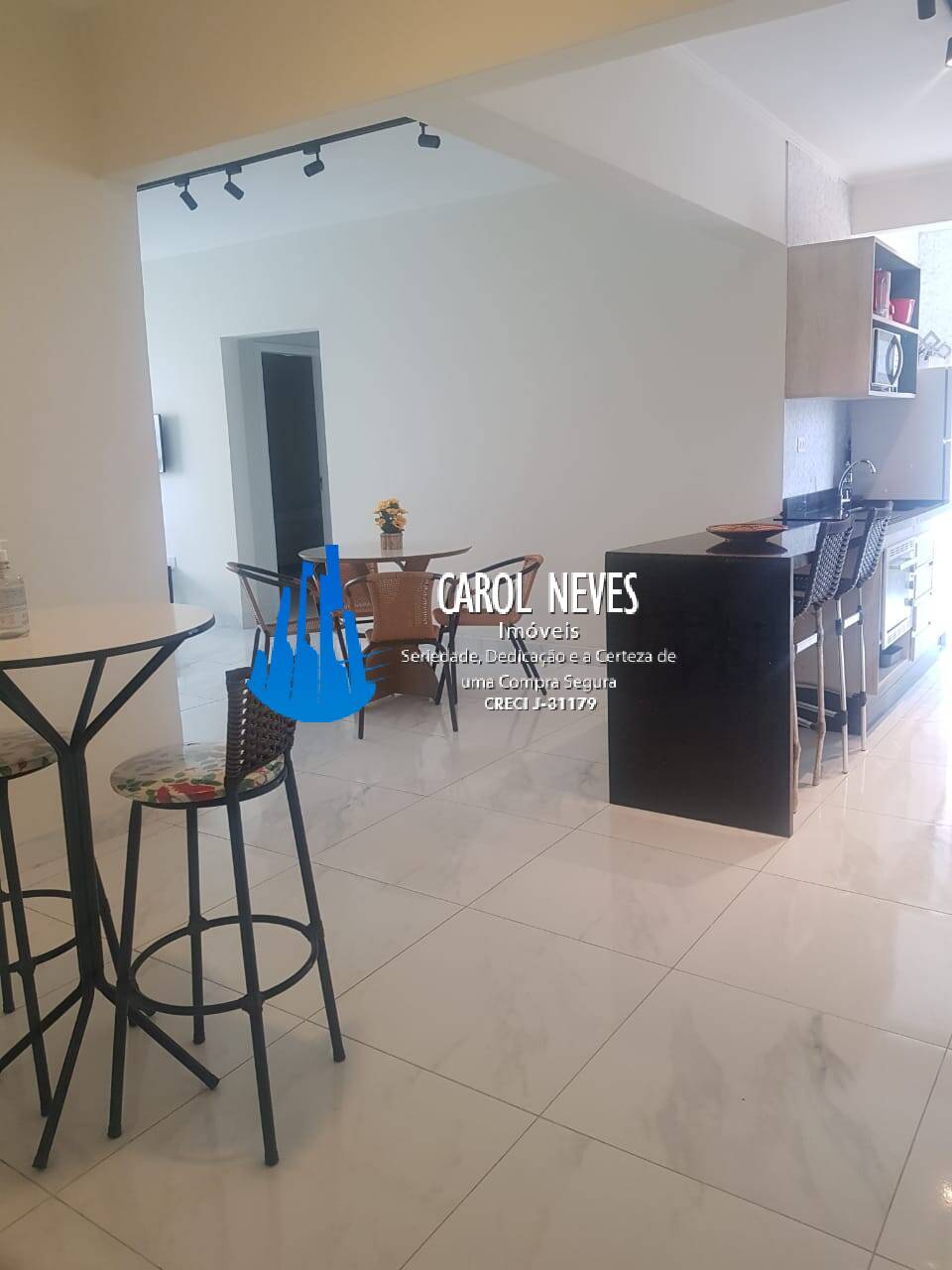 Apartamento à venda com 2 quartos, 80m² - Foto 1