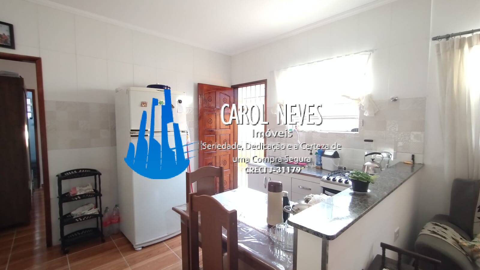 Casa à venda com 2 quartos, 60m² - Foto 8