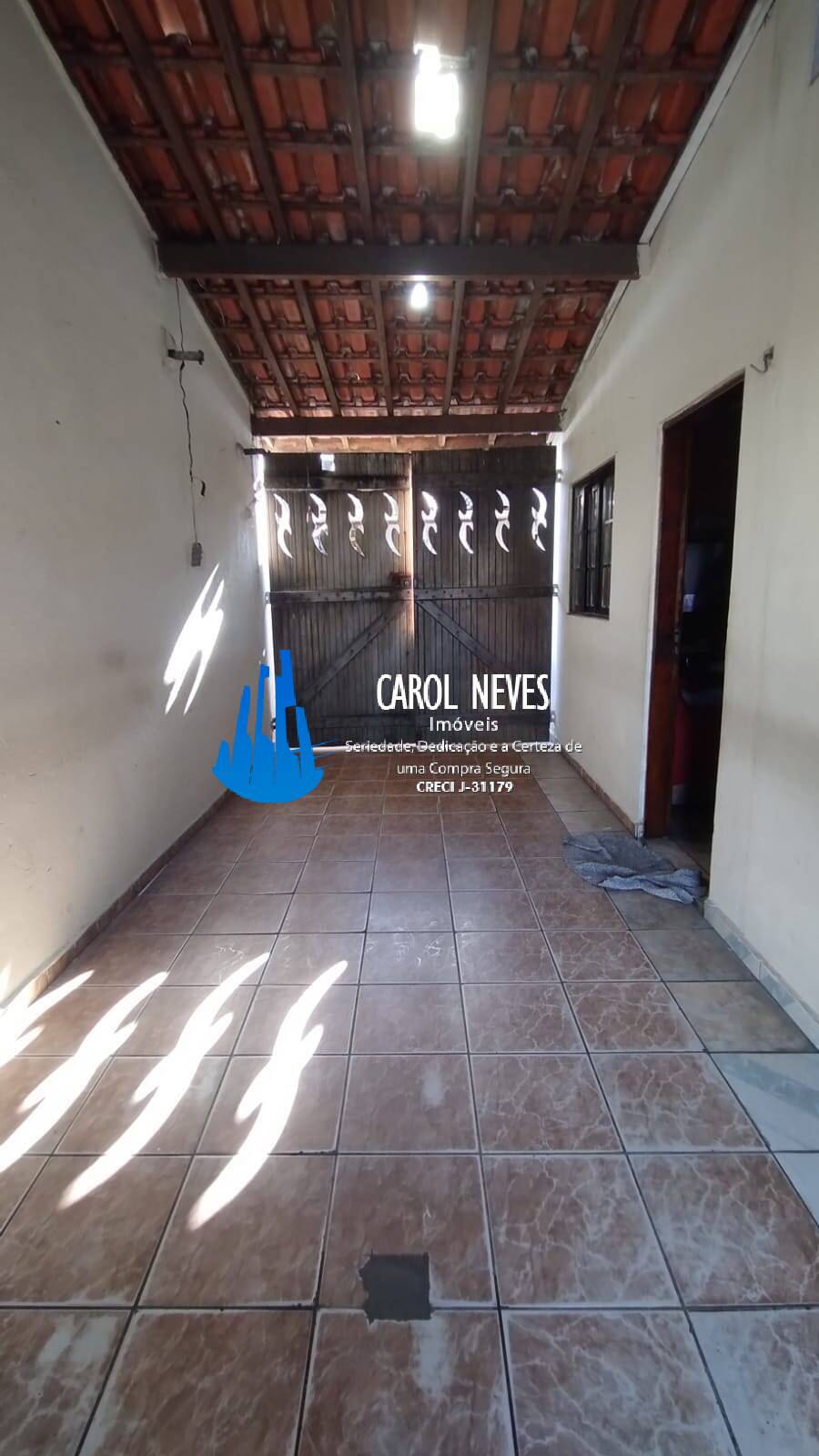 Casa à venda com 2 quartos, 200m² - Foto 4