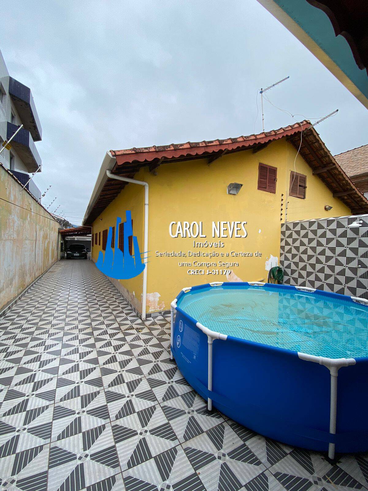 Casa à venda com 2 quartos, 125m² - Foto 1