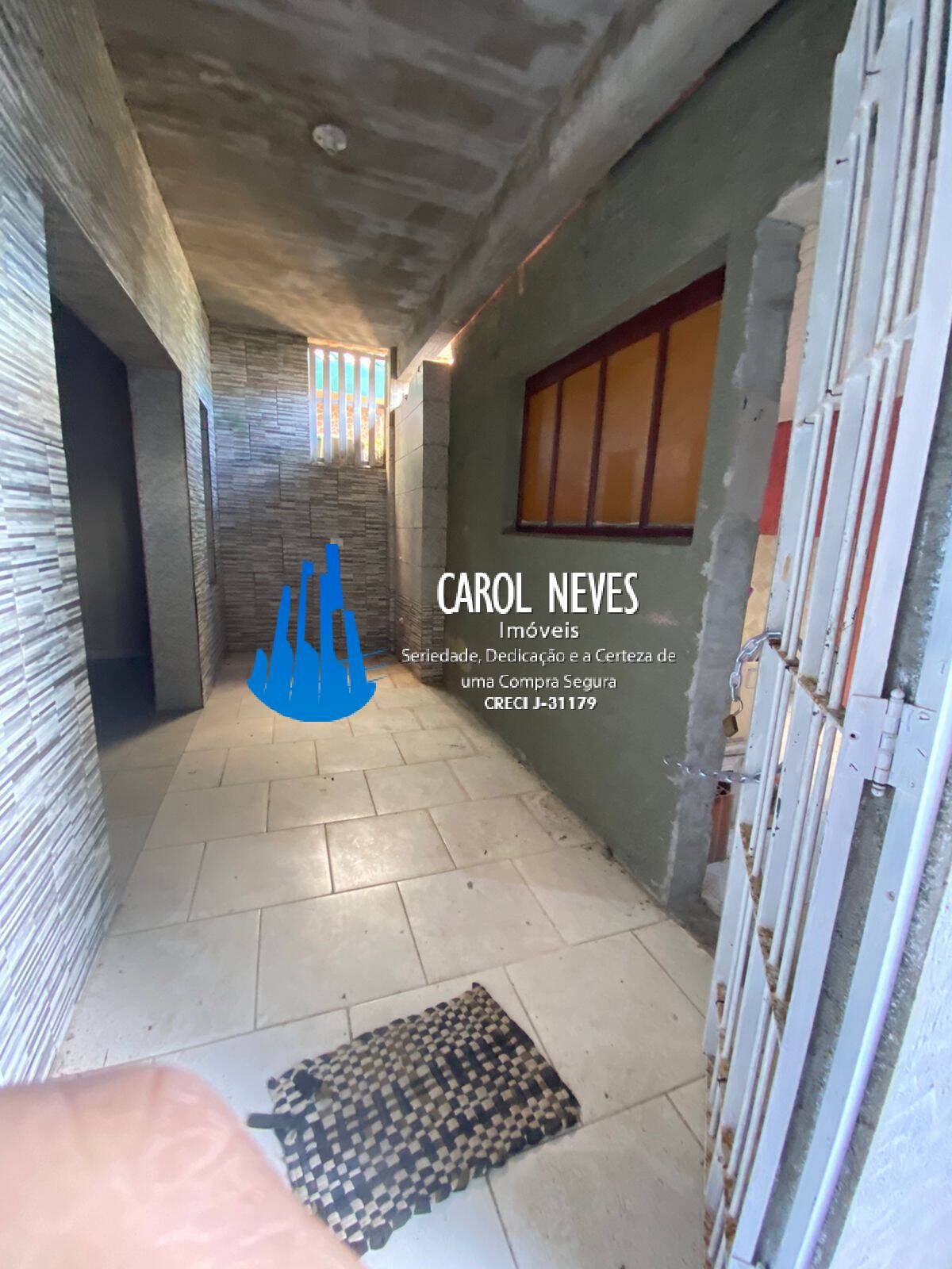 Casa à venda com 4 quartos, 300m² - Foto 4