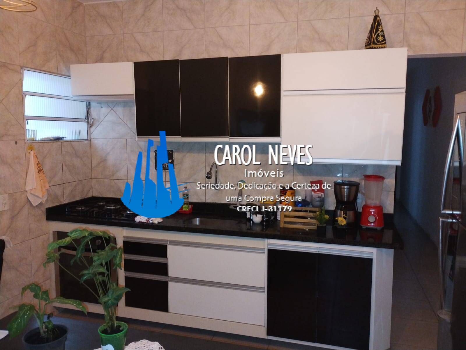 Casa à venda com 3 quartos, 79m² - Foto 5