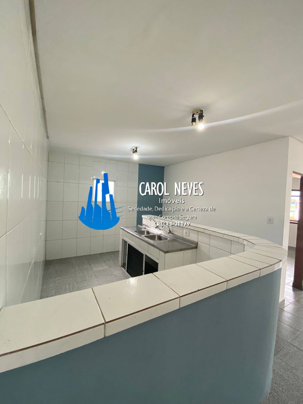 Casa à venda com 2 quartos, 81m² - Foto 8