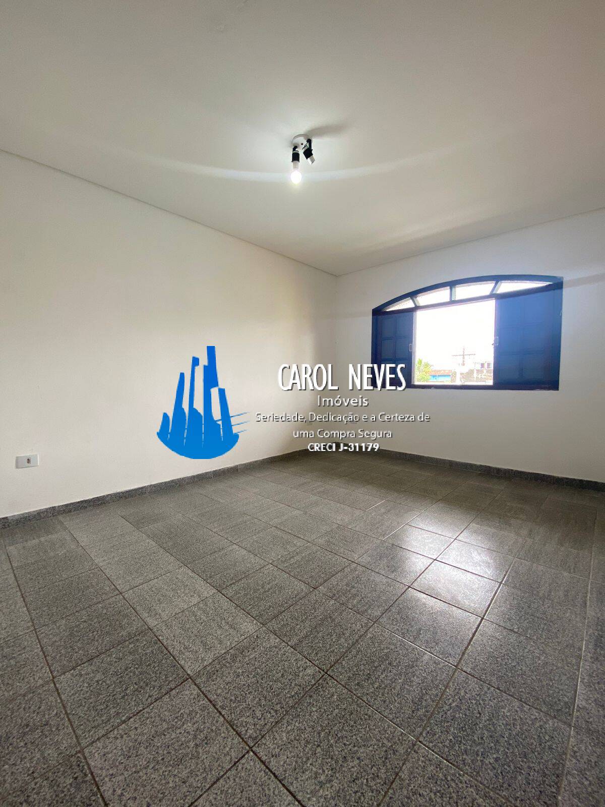 Casa à venda com 2 quartos, 81m² - Foto 11