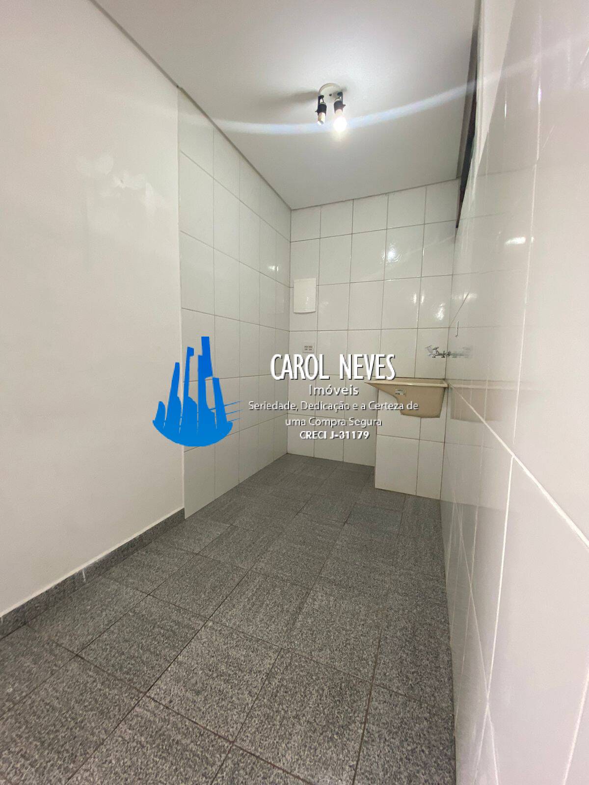 Casa à venda com 2 quartos, 81m² - Foto 14