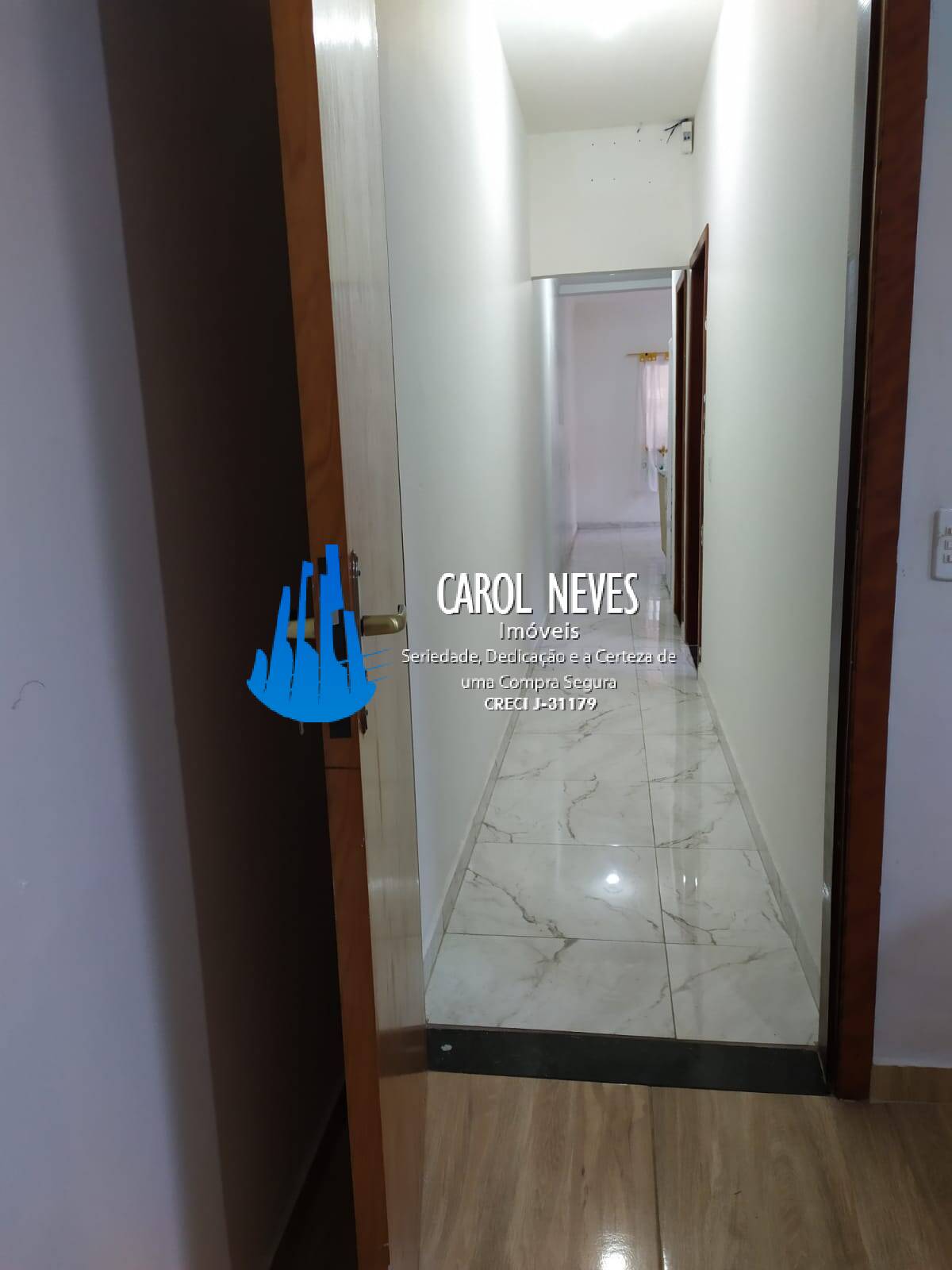 Casa à venda com 2 quartos, 93m² - Foto 9