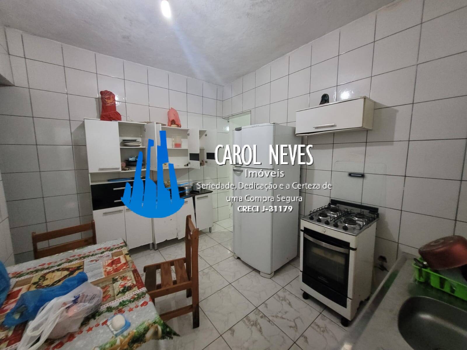 Casa à venda com 4 quartos, 59m² - Foto 4