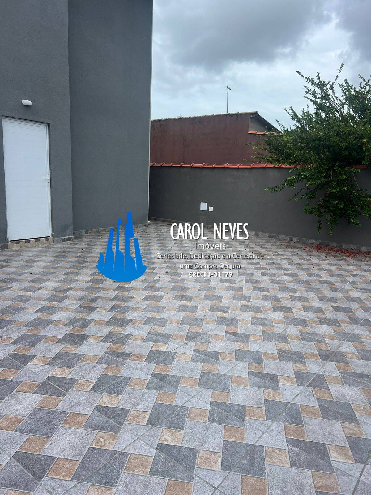 Casa à venda com 2 quartos, 77m² - Foto 4