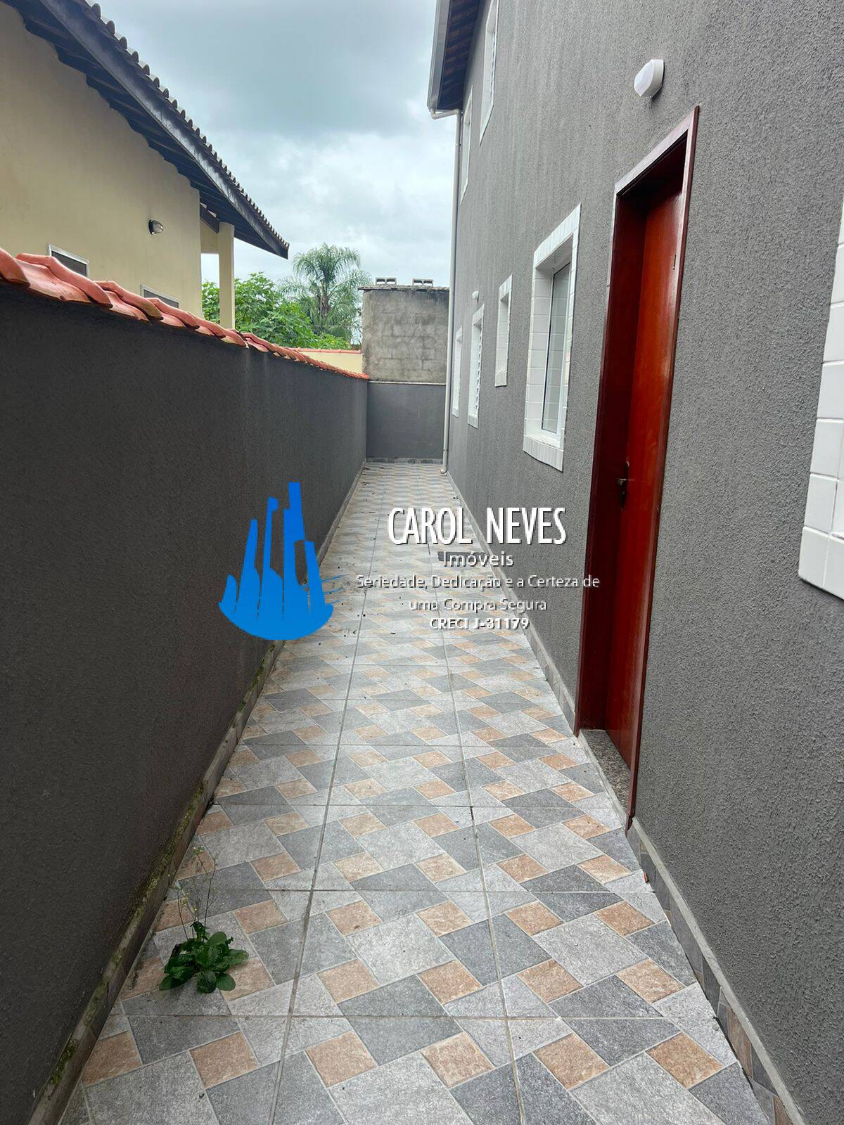 Casa à venda com 2 quartos, 77m² - Foto 2