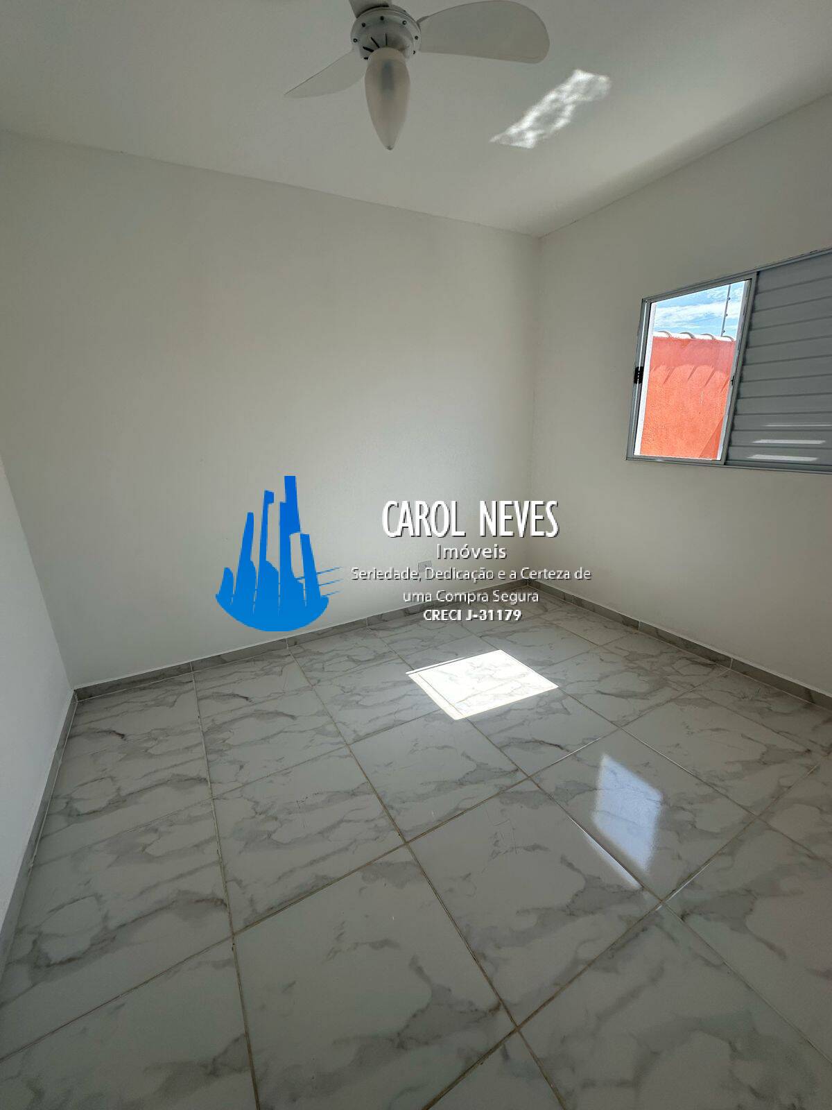 Casa à venda com 2 quartos, 85m² - Foto 11