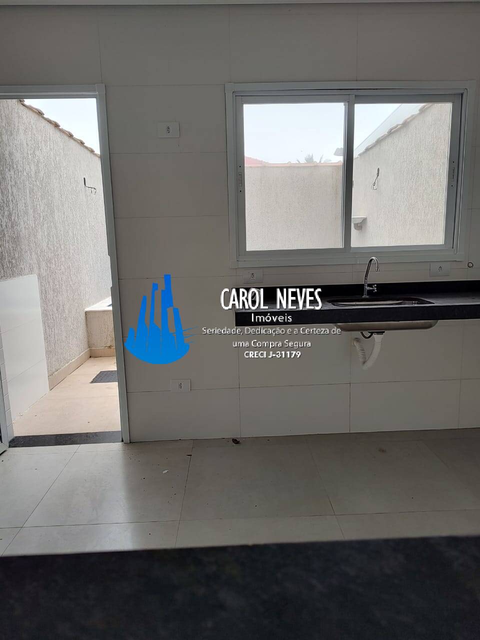 Casa à venda com 2 quartos, 81m² - Foto 9