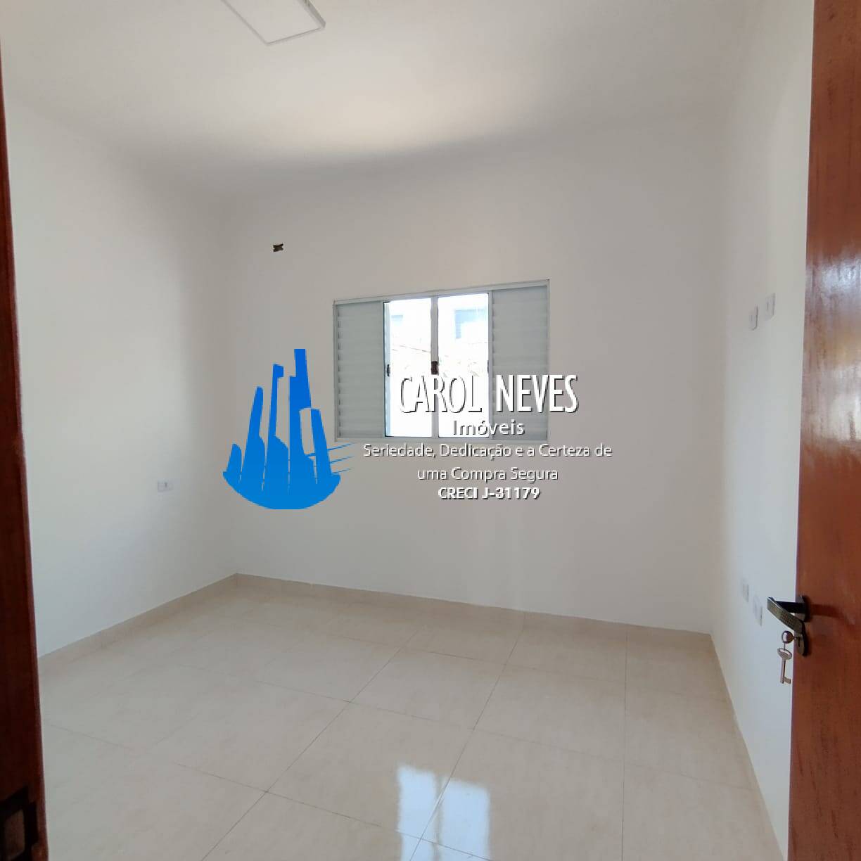 Casa à venda com 2 quartos, 60m² - Foto 7