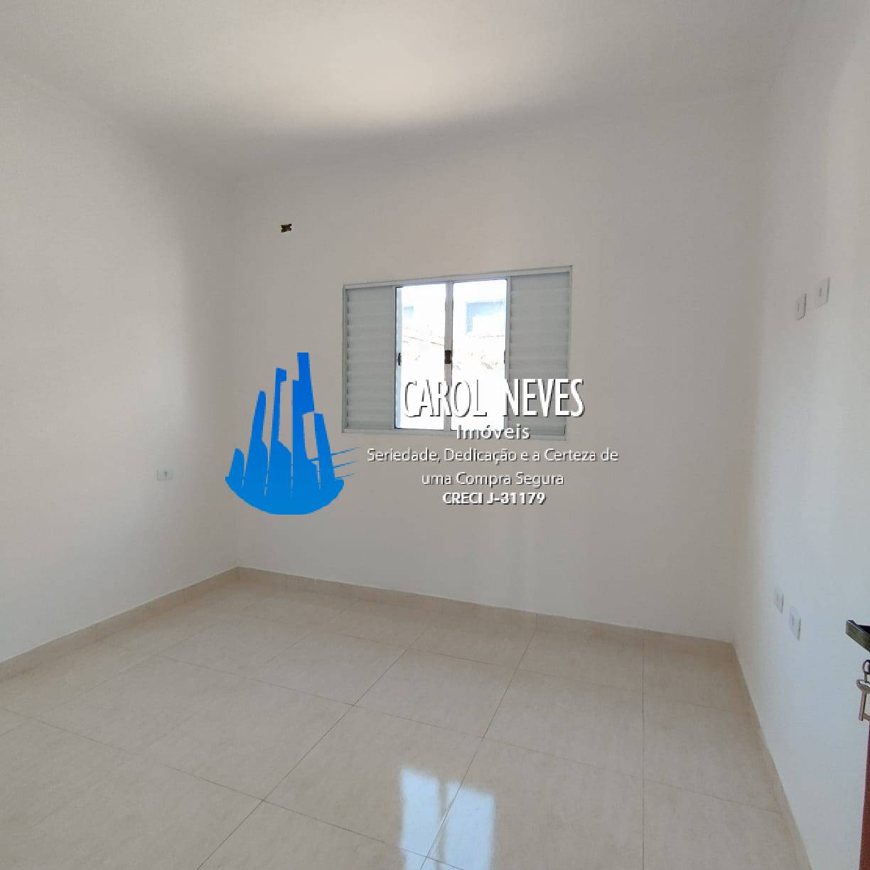 Casa à venda com 2 quartos, 60m² - Foto 12