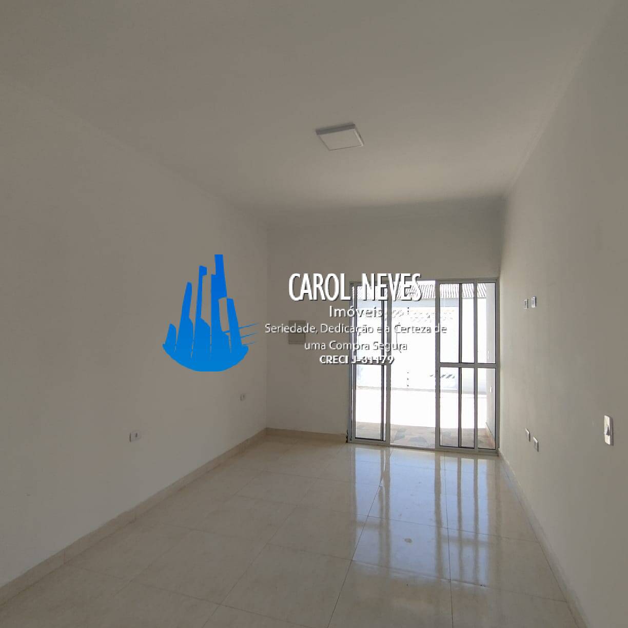 Casa à venda com 2 quartos, 60m² - Foto 14