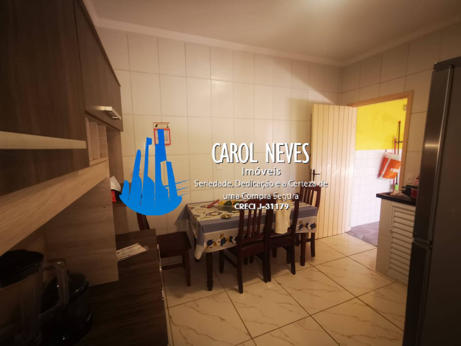 Casa à venda com 2 quartos, 68m² - Foto 5