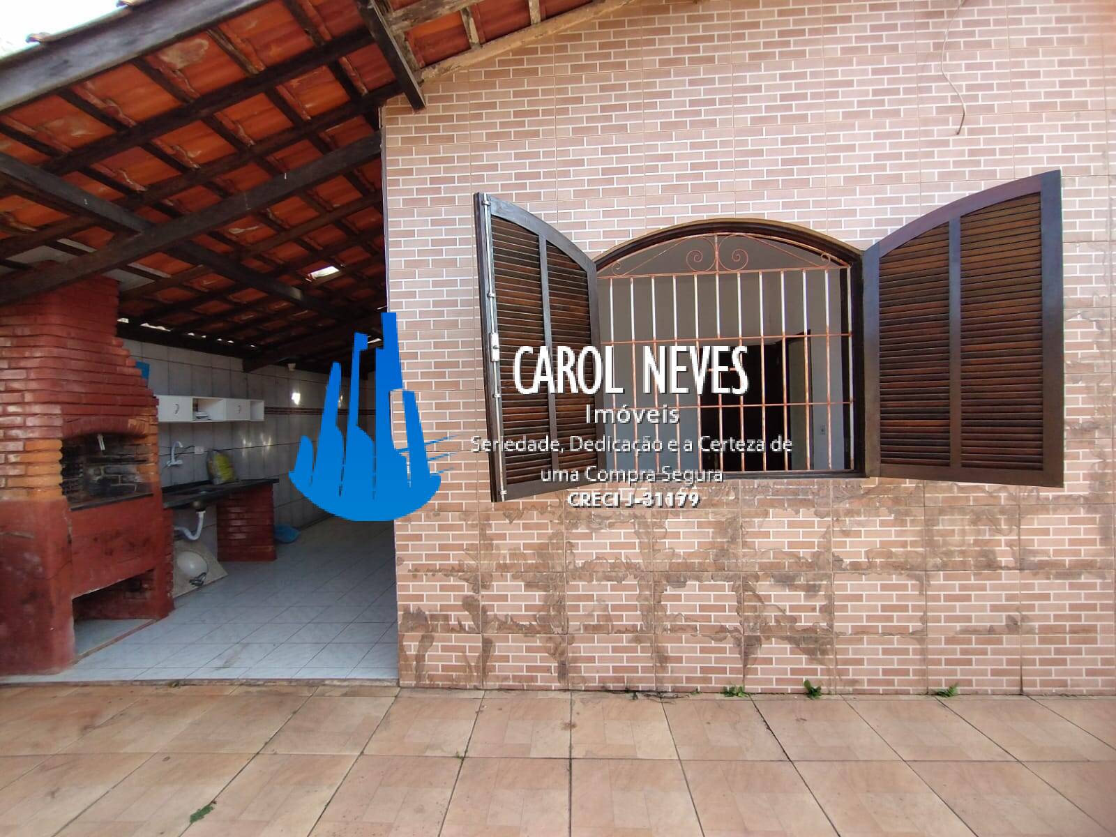 Casa à venda com 2 quartos, 89m² - Foto 2