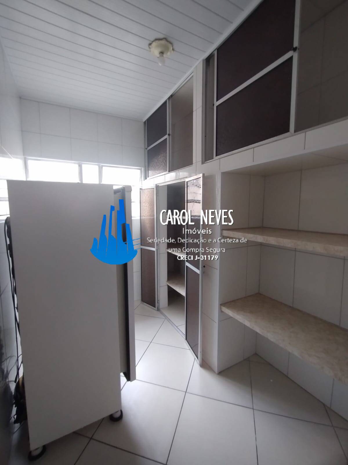 Sobrado à venda e aluguel com 6 quartos, 250m² - Foto 17