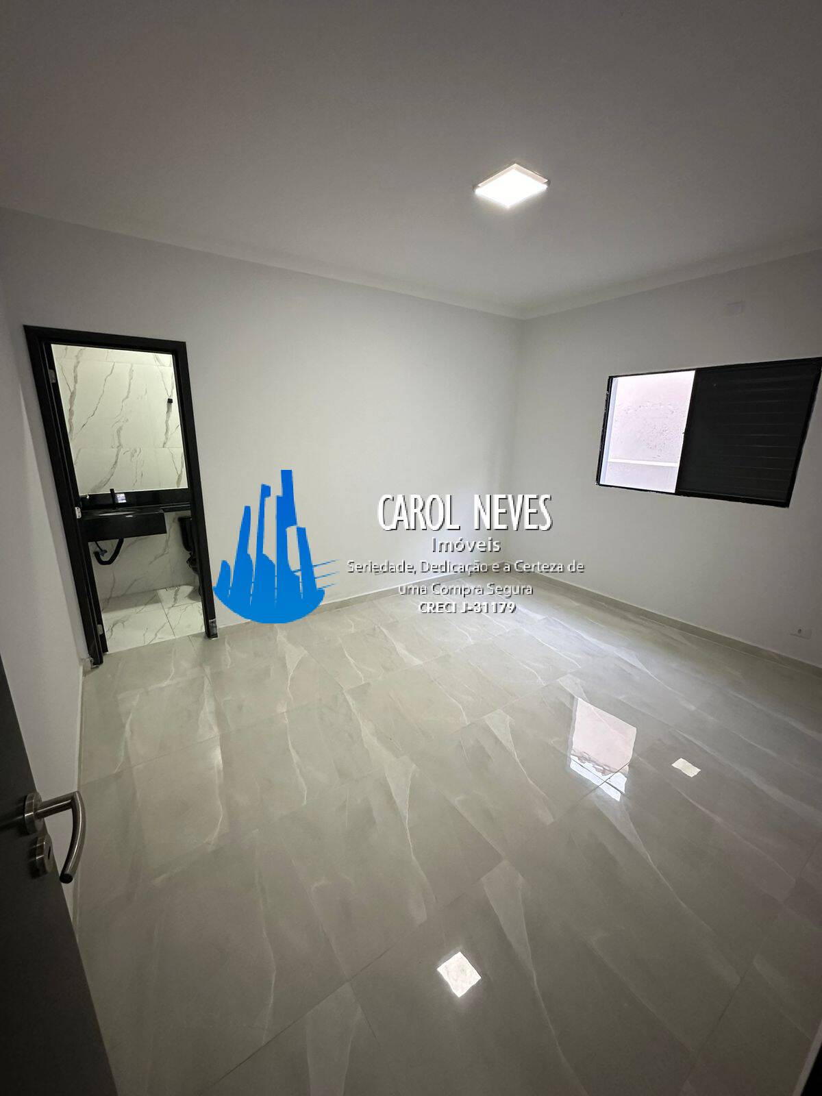 Casa à venda com 2 quartos, 90m² - Foto 11