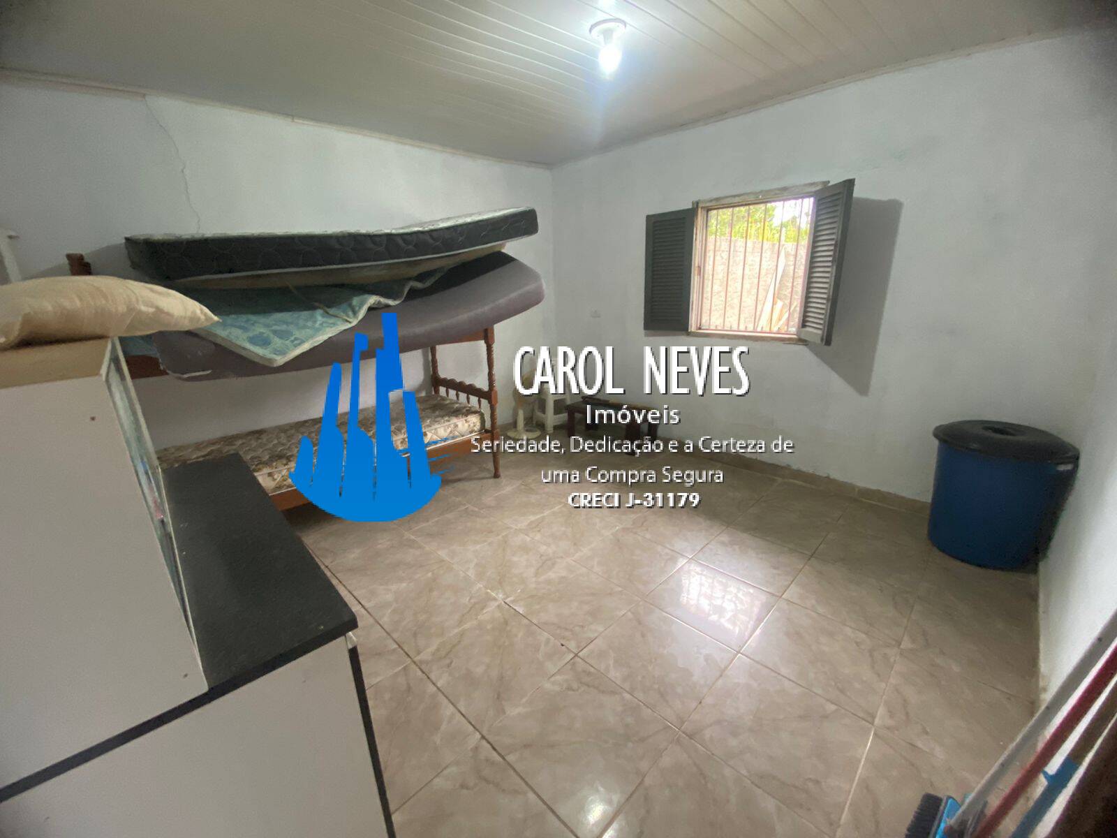 Casa à venda com 2 quartos, 250m² - Foto 8