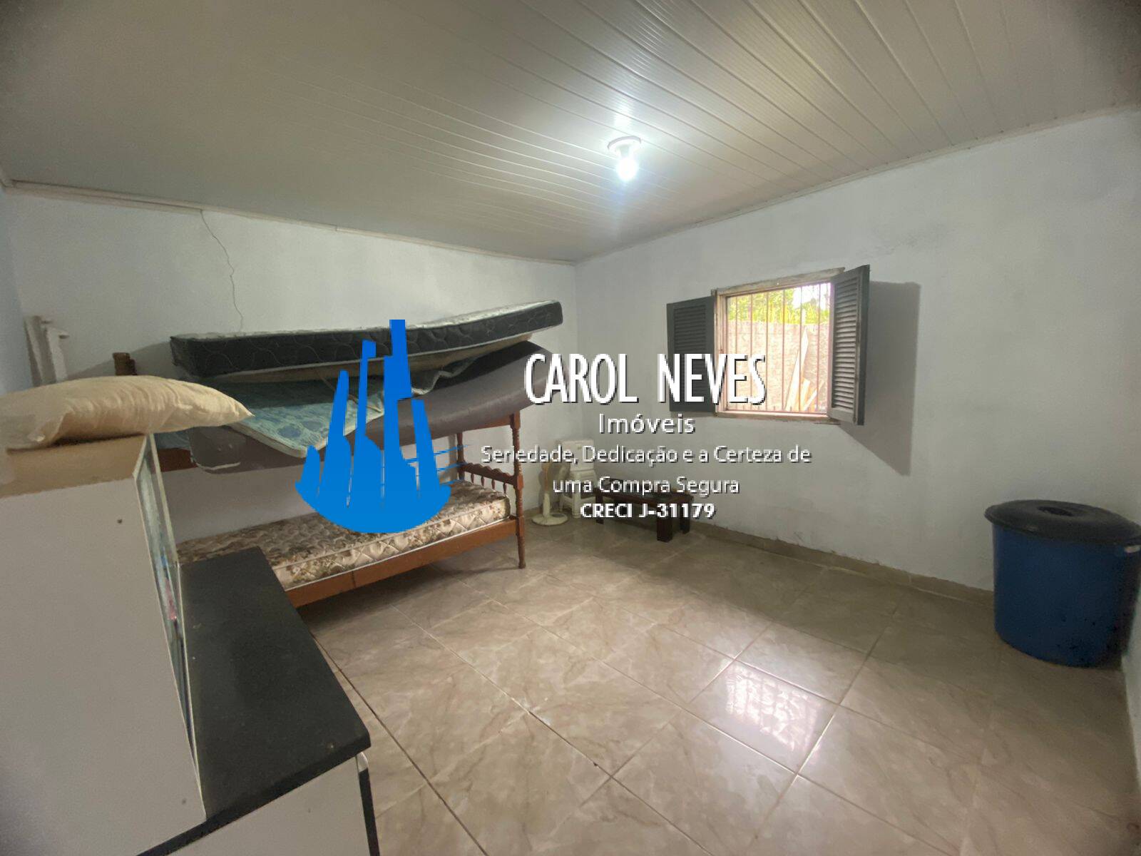 Casa à venda com 2 quartos, 250m² - Foto 7