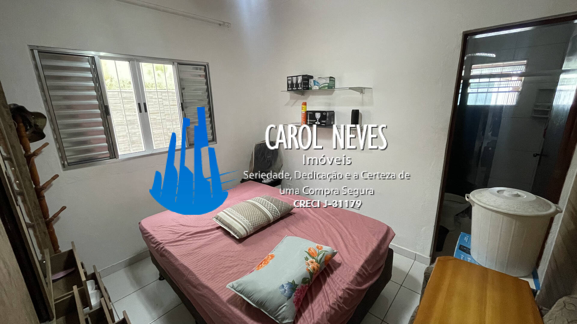 Casa à venda com 2 quartos, 79m² - Foto 2