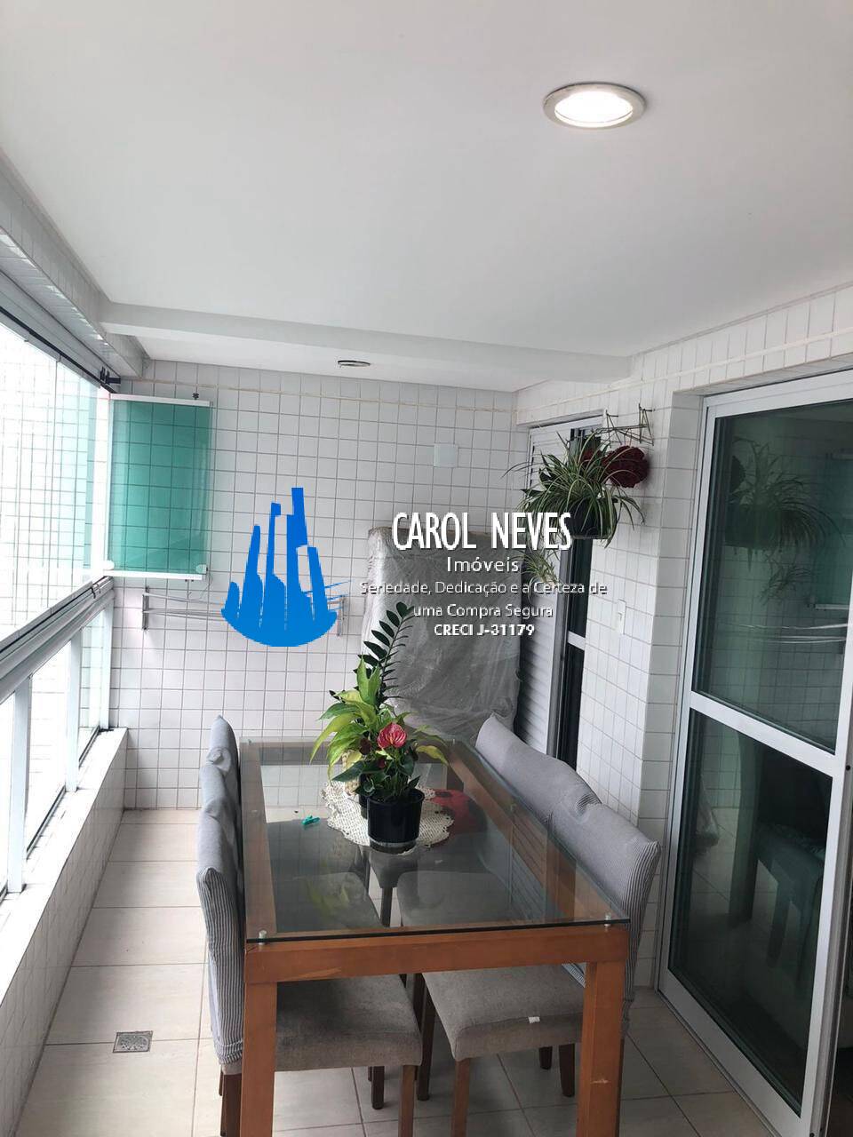 Apartamento à venda com 2 quartos, 75m² - Foto 1