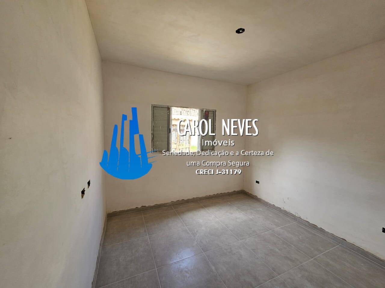 Casa à venda com 2 quartos, 52m² - Foto 4