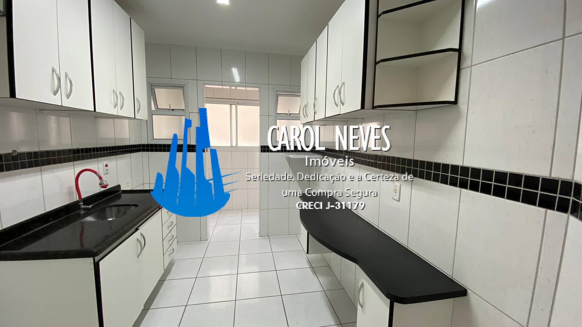 Apartamento à venda com 2 quartos, 75m² - Foto 11