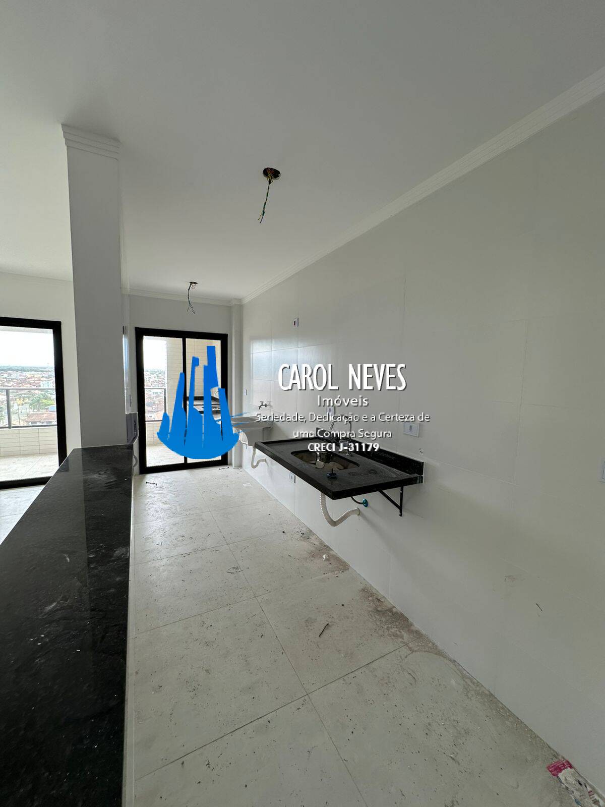 Apartamento à venda com 2 quartos, 65m² - Foto 2