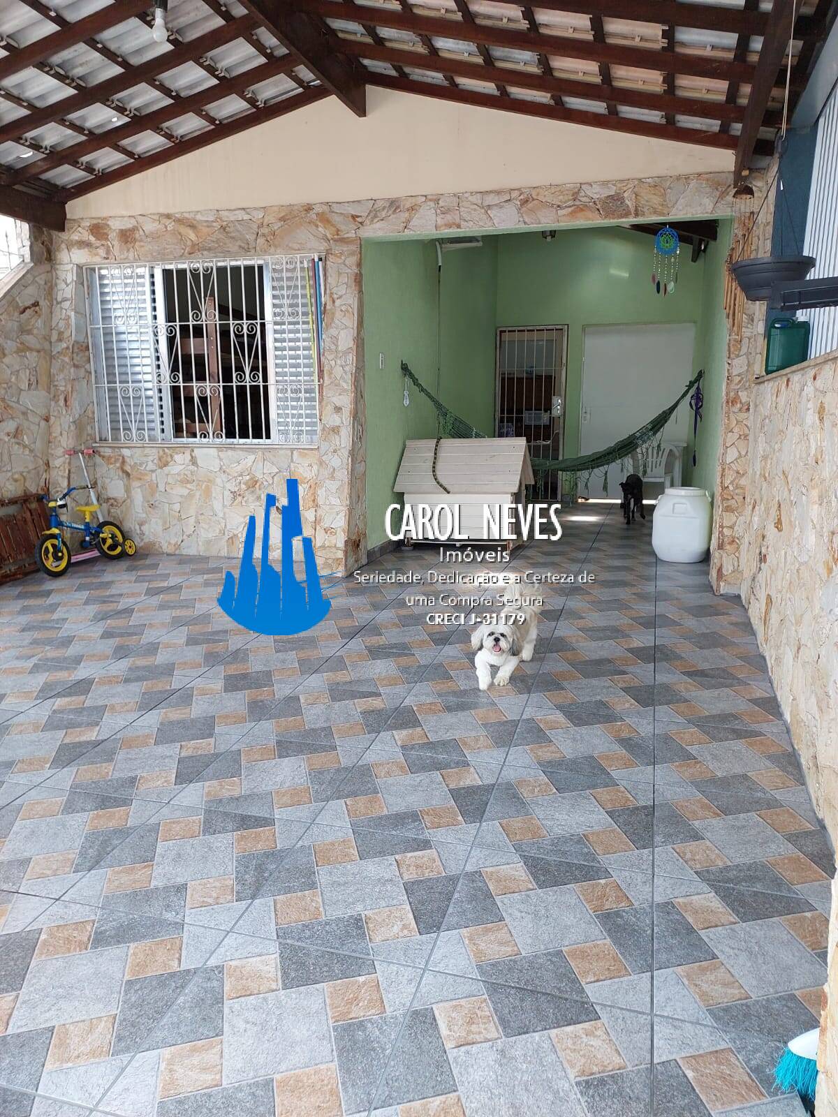 Casa à venda com 2 quartos, 70m² - Foto 4