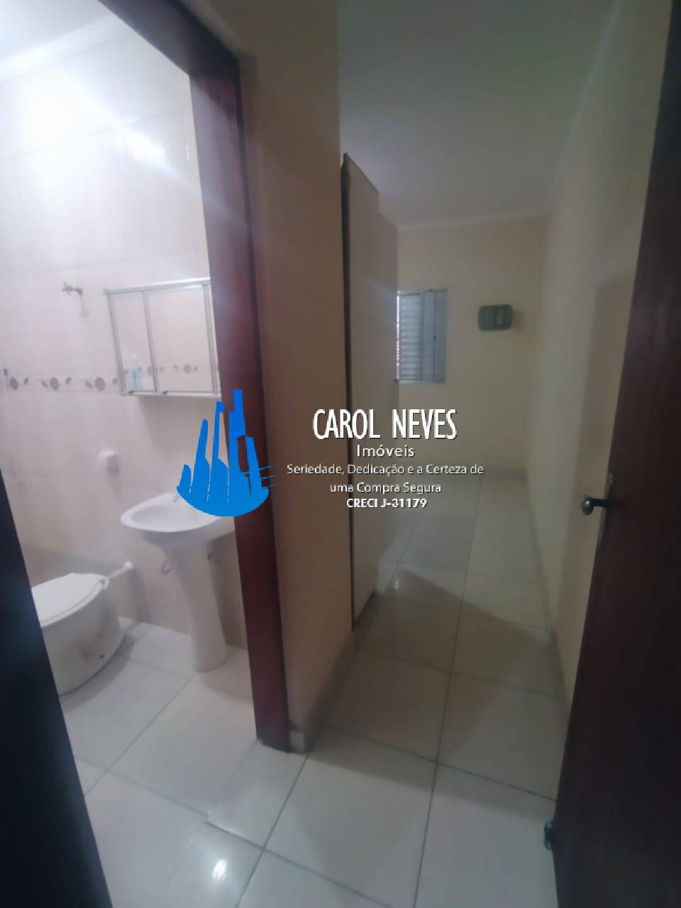 Casa à venda com 2 quartos, 180m² - Foto 10