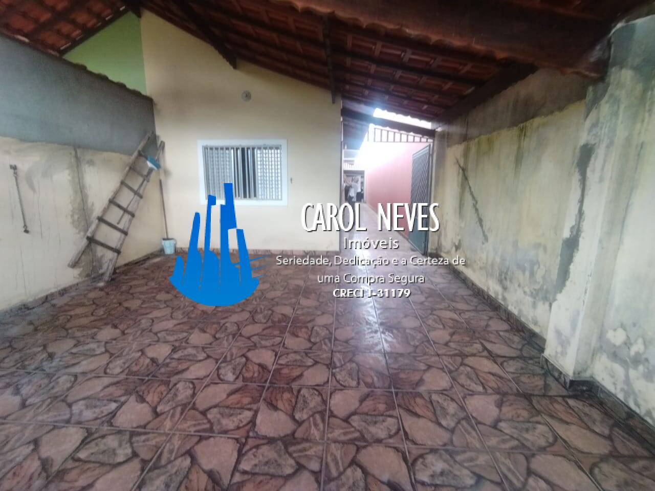 Casa à venda com 2 quartos, 180m² - Foto 3