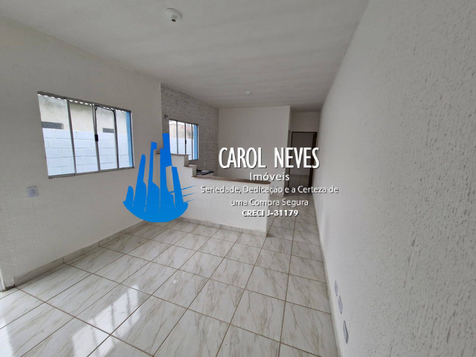 Casa à venda com 2 quartos, 120m² - Foto 2