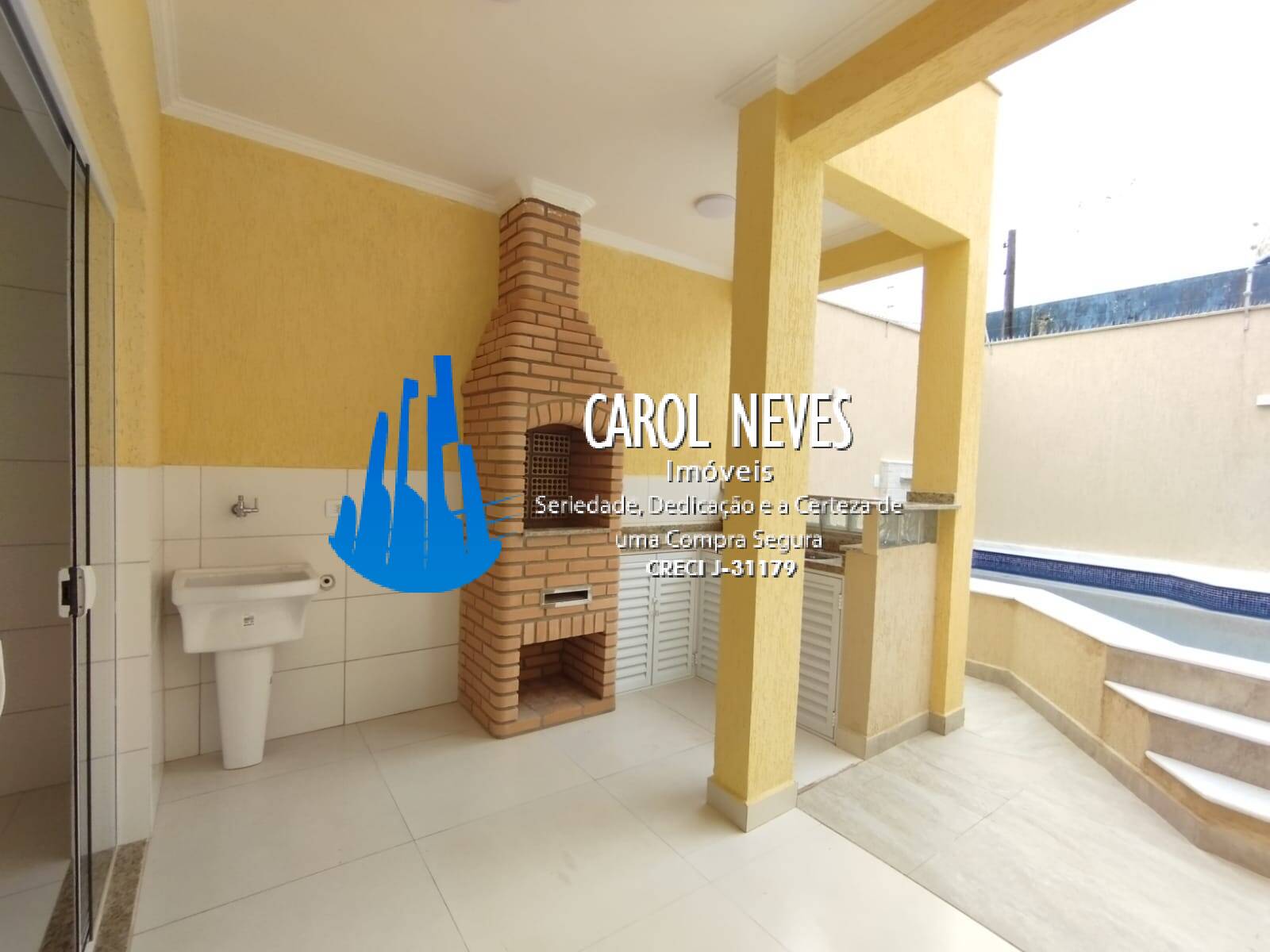 Casa à venda com 2 quartos, 100m² - Foto 4