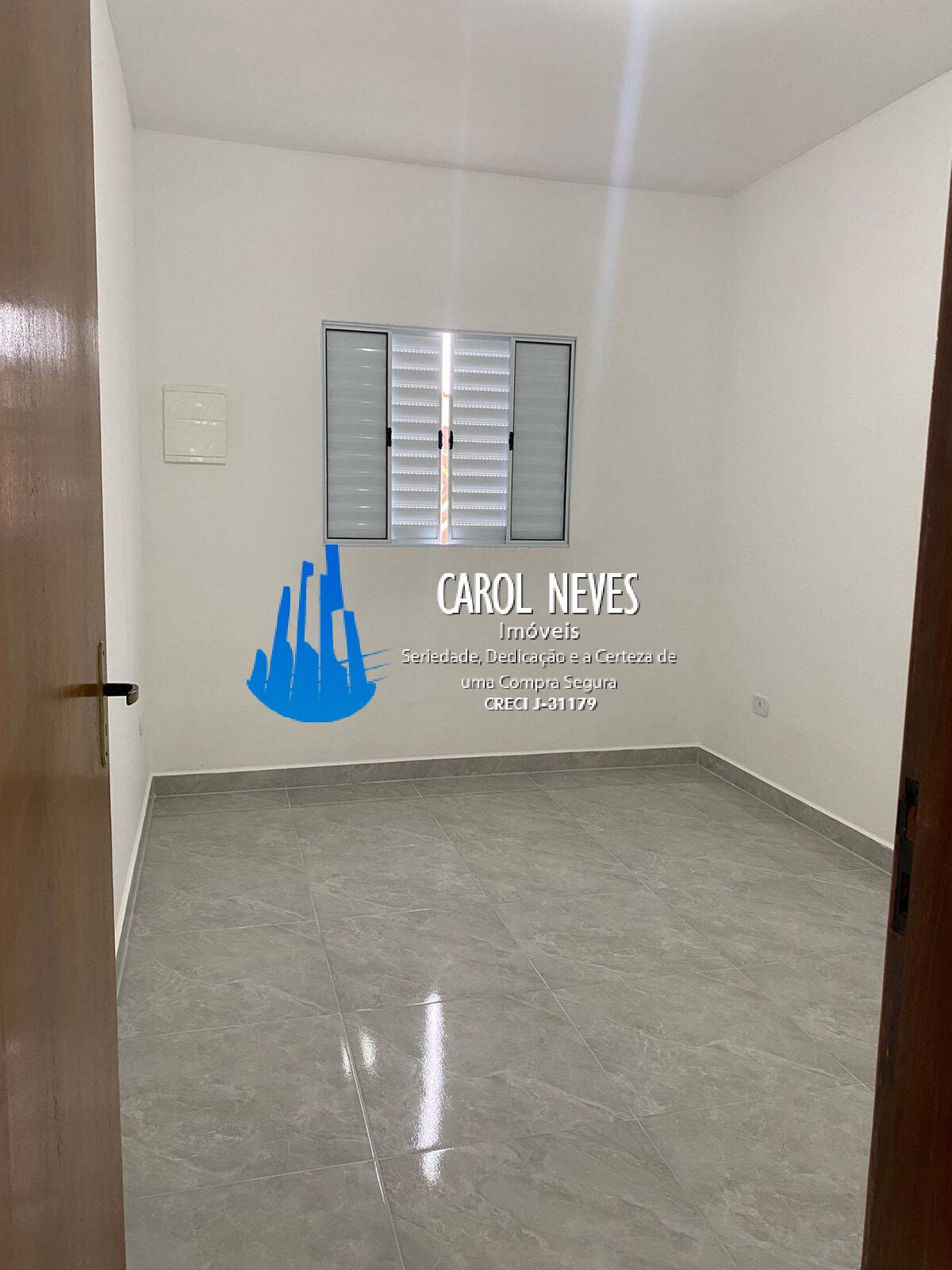 Casa à venda com 2 quartos, 60m² - Foto 3