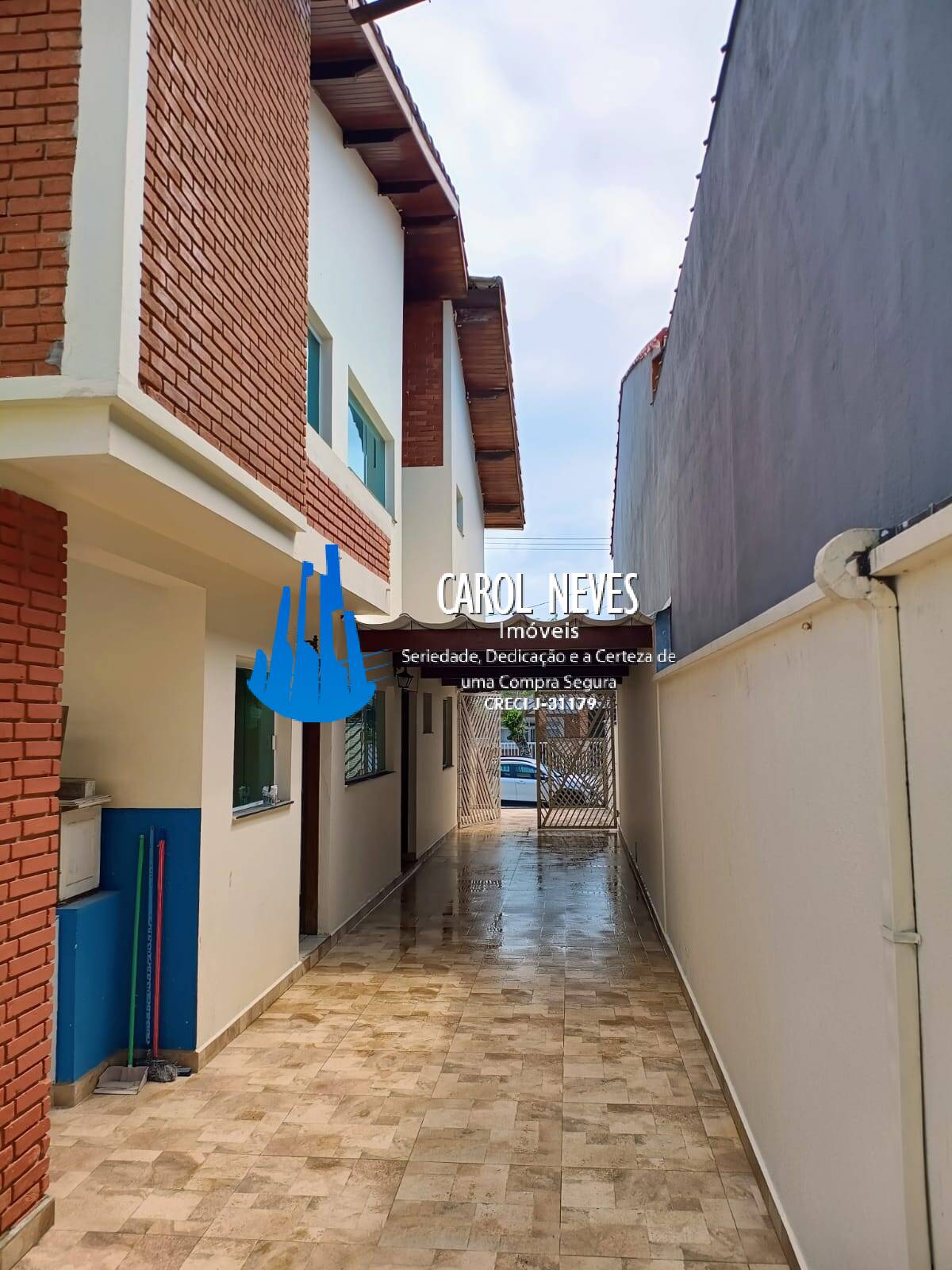 Casa à venda e aluguel com 6 quartos, 261m² - Foto 3