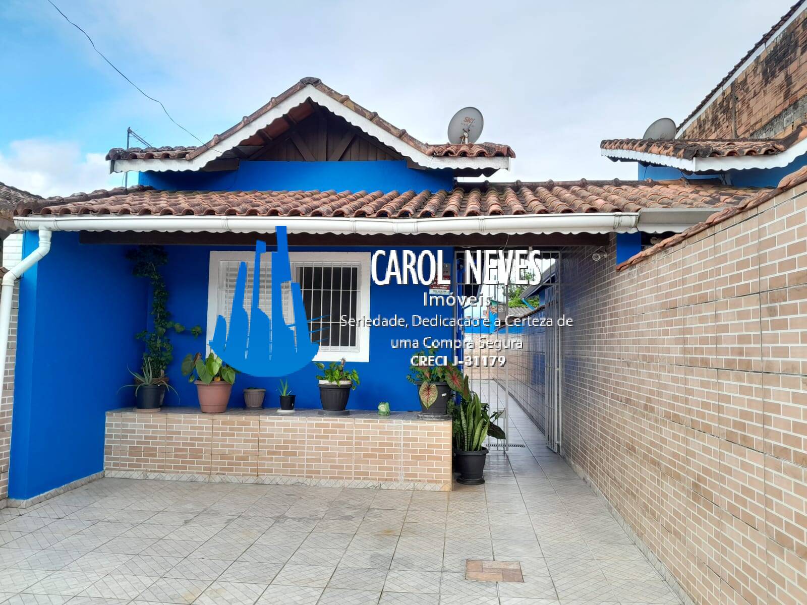 Casa à venda com 2 quartos, 60m² - Foto 2